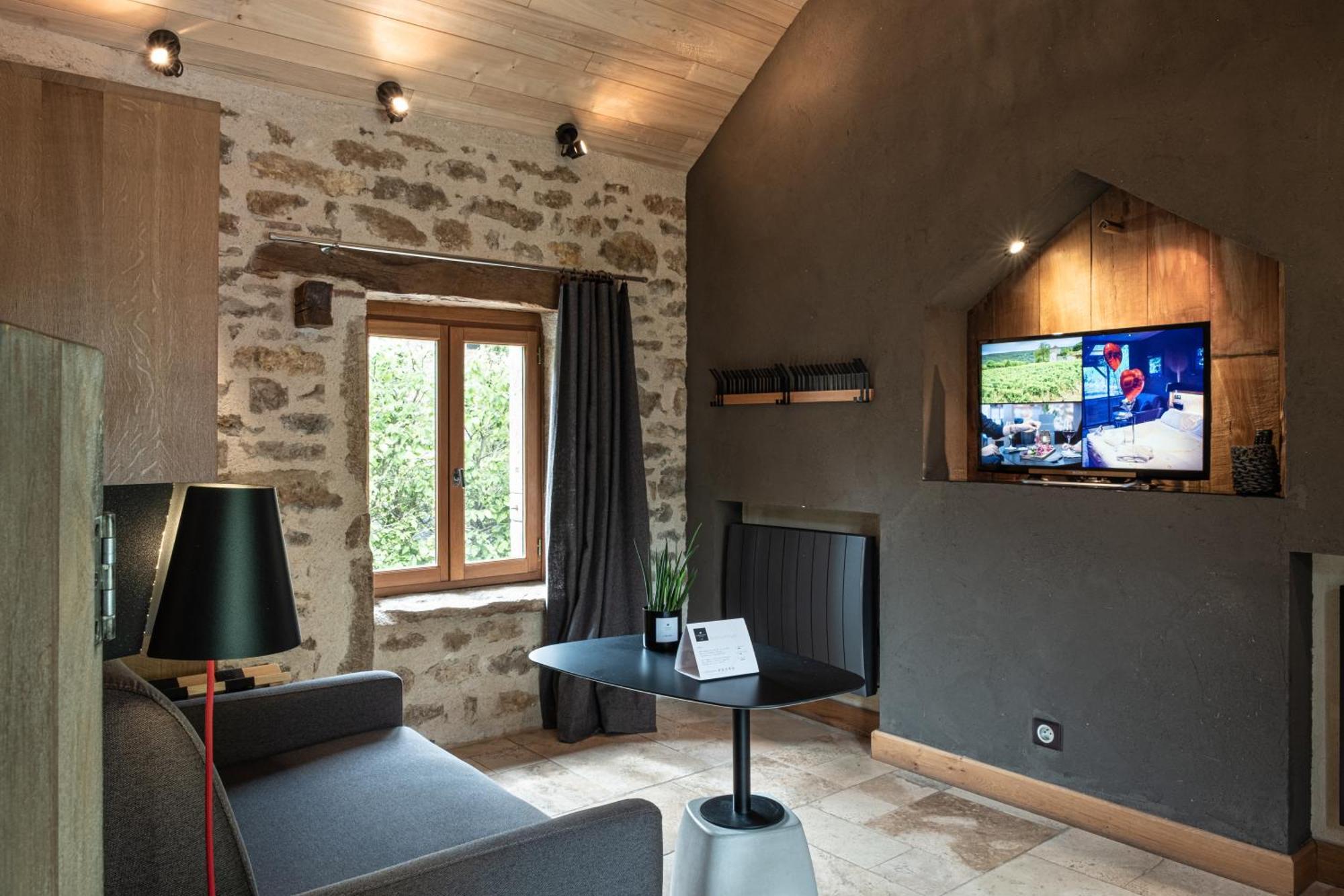 Le Domaine Des Pres Verts Suites & Chambres Avec Jacuzzi Privatif Jouey Bilik gambar
